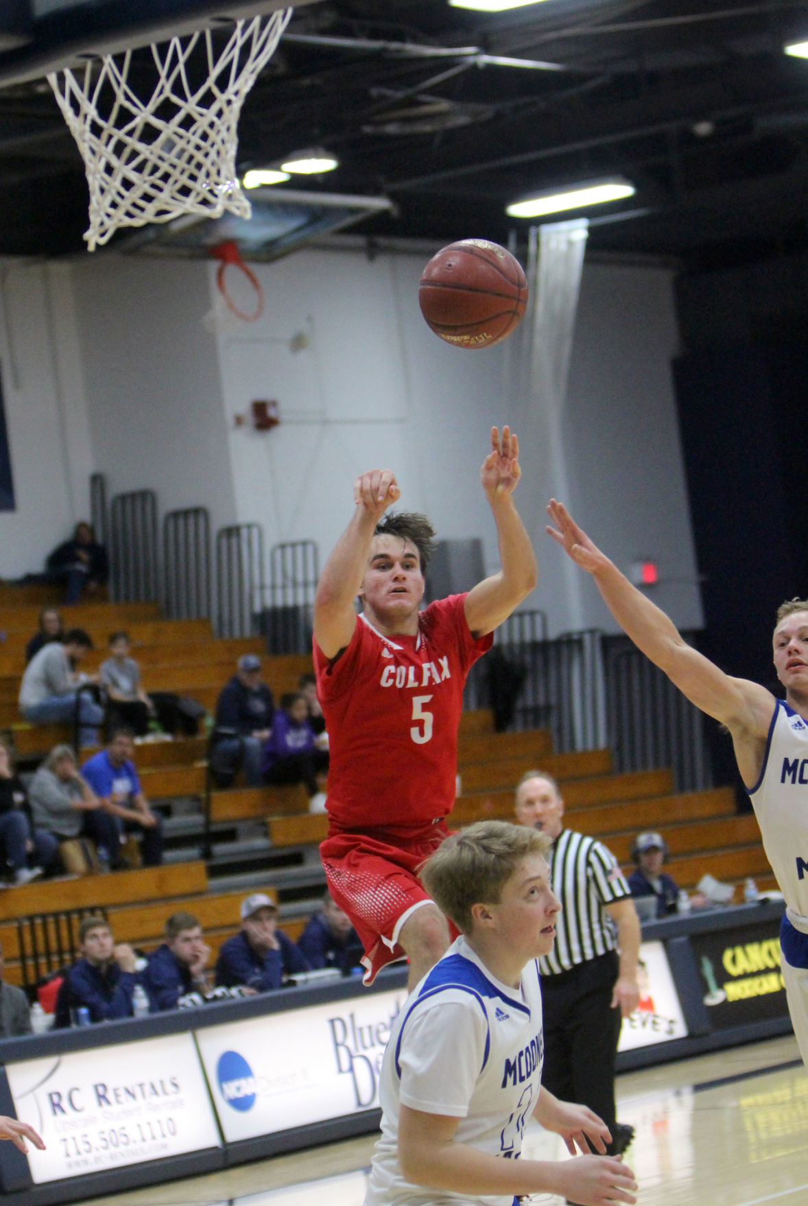 McDonell boys basketball vs Colfax at UW-Stout 12-1-18